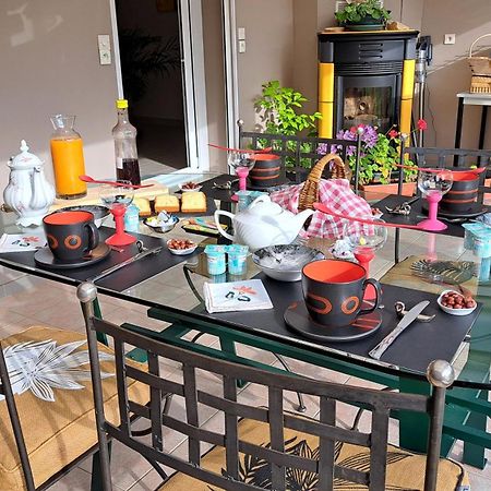 CHAMBRE PRIVEE AVEC SALON, garage voiture, vélos, motos Tourville-sur-Arques Esterno foto