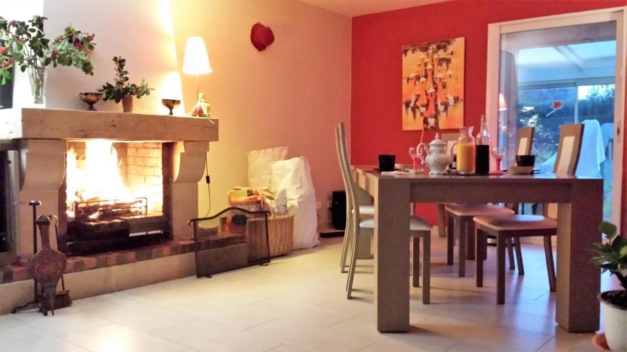 CHAMBRE PRIVEE AVEC SALON, garage voiture, vélos, motos Tourville-sur-Arques Esterno foto
