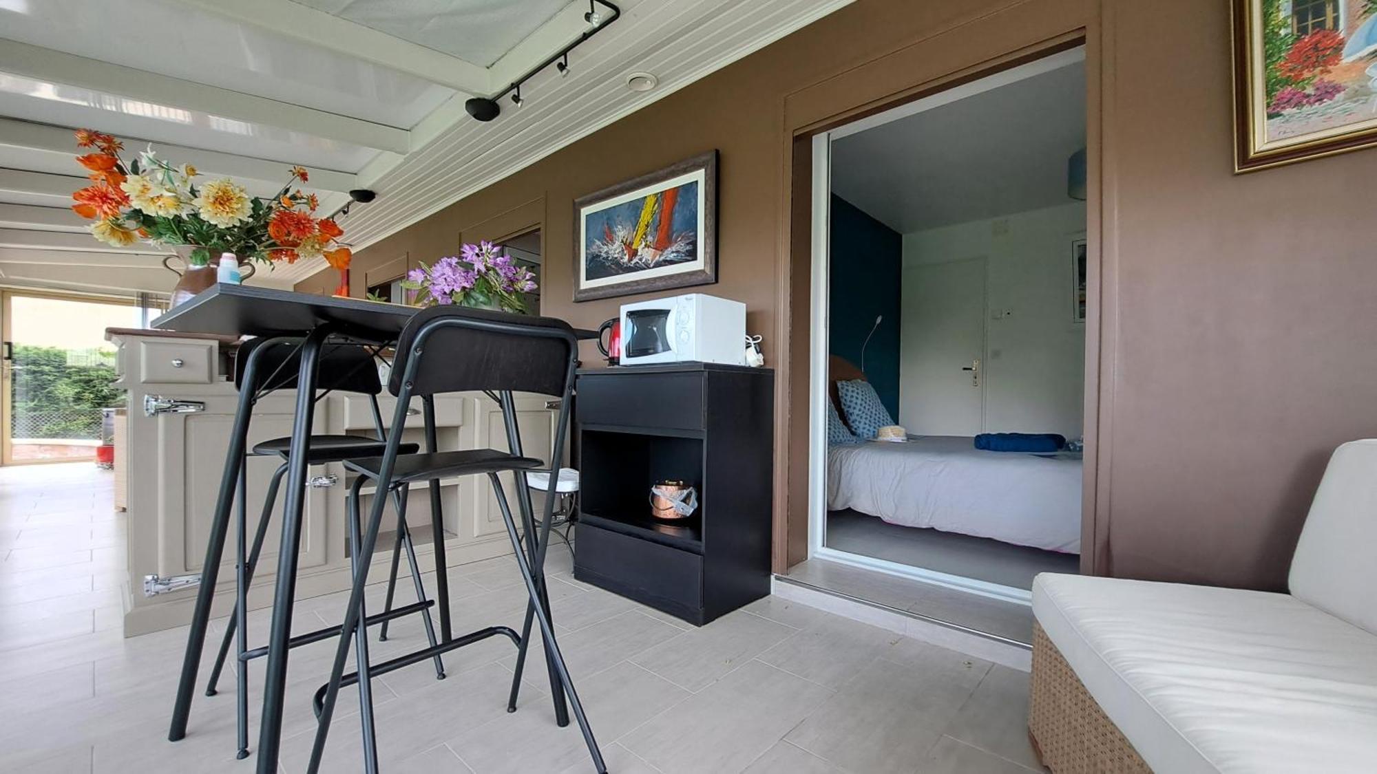 CHAMBRE PRIVEE AVEC SALON, garage voiture, vélos, motos Tourville-sur-Arques Esterno foto