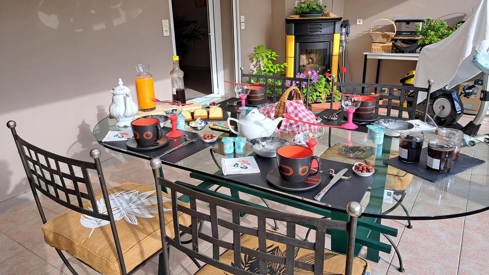 CHAMBRE PRIVEE AVEC SALON, garage voiture, vélos, motos Tourville-sur-Arques Esterno foto